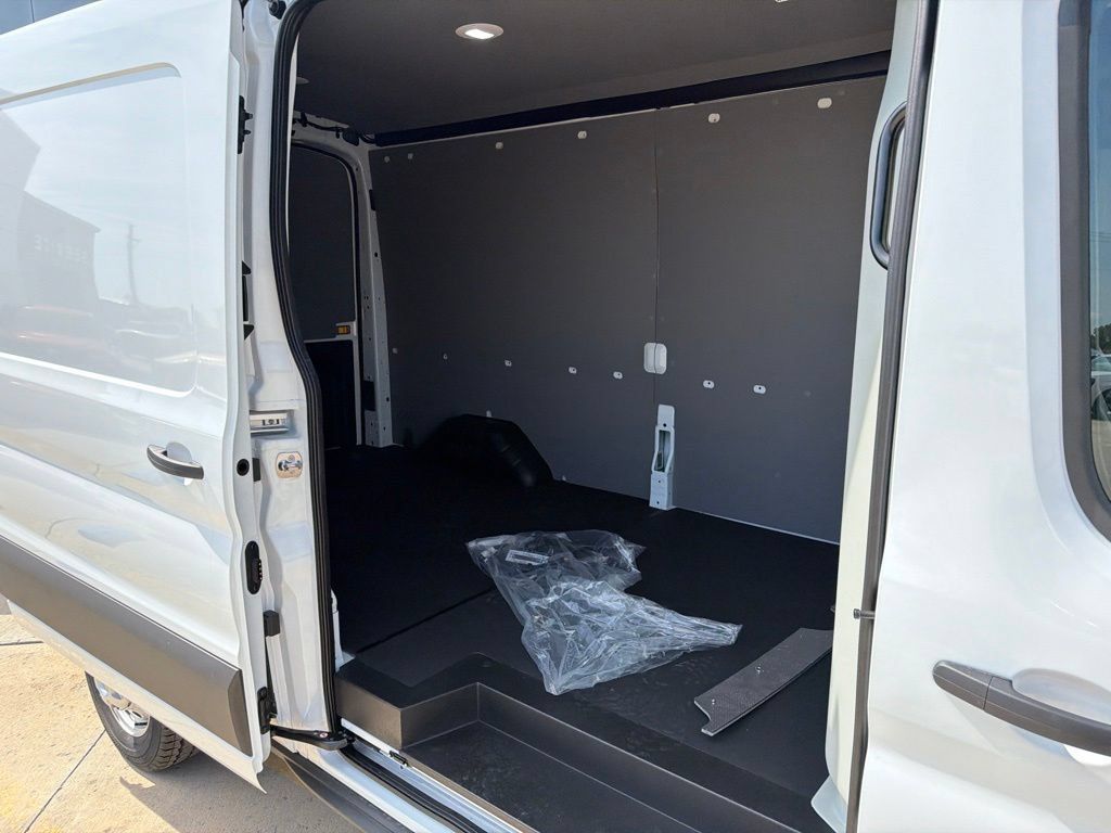 New 2026 Ford Transit 150 148 Medium Roof AWD image 10