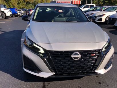 New 2025 Nissan Altima 2.5 SR w/ SR Premium Package