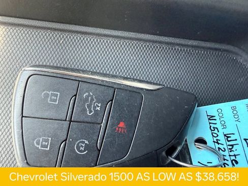 Used 2022 Chevrolet Silverado 1500 LT w/ Z71 Off-Road Package AWD/4WD image 27