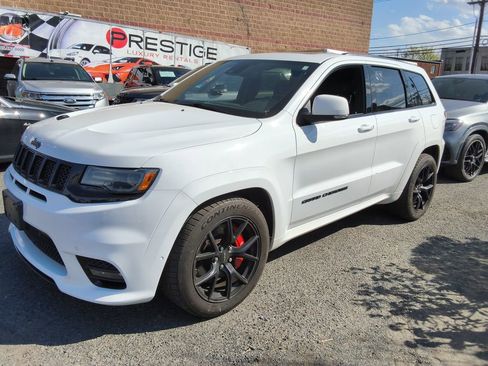 Used 2019 Jeep Grand Cherokee SRT image 6