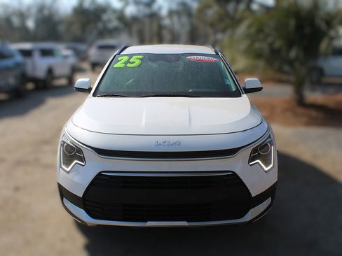 Used 2025 Kia Niro LX image 16
