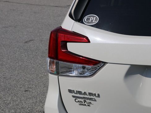 Used 2020 Subaru Forester Premium image 6