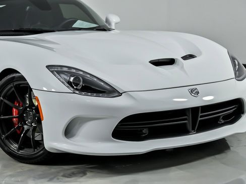 Used 2015 Dodge Viper w/ Quick Order Package 22J GT image 3