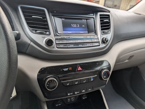 Used 2016 Hyundai Tucson SE w/ Option Group 02 image 18