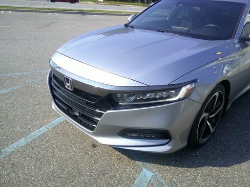 Used 2018 Honda Accord Sport image 25