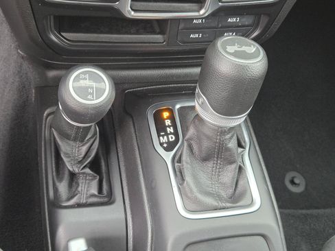 Used 2021 Jeep Wrangler Unlimited Sport AWD/4WD image 13