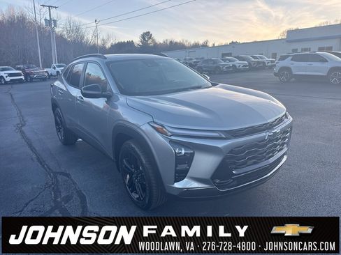 New 2026 Chevrolet Trax ACTIV w/ Sunroof Package image 1