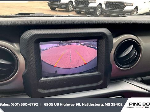 Used 2021 Jeep Wrangler Sport S image 15