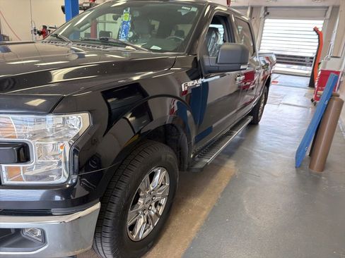 Used 2017 Ford F150 XLT w/ Equipment Group 301A Mid AWD/4WD image 7