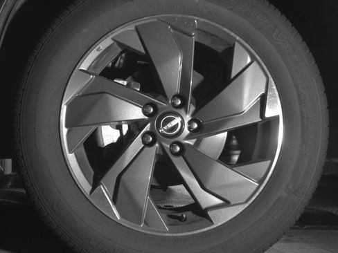 Used 2025 Nissan Rogue SV image 12