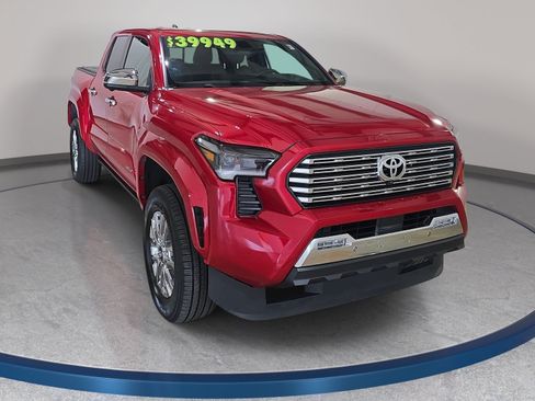 Used 2024 Toyota Tacoma Limited w/ Limited Package (LT) AWD/4WD image 4