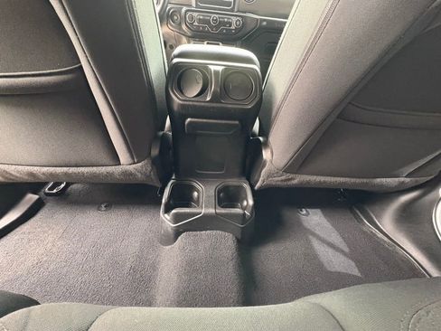 Used 2022 Jeep Wrangler Unlimited Sport image 31