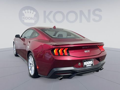 Used 2025 Ford Mustang GT Premium RWD image 8