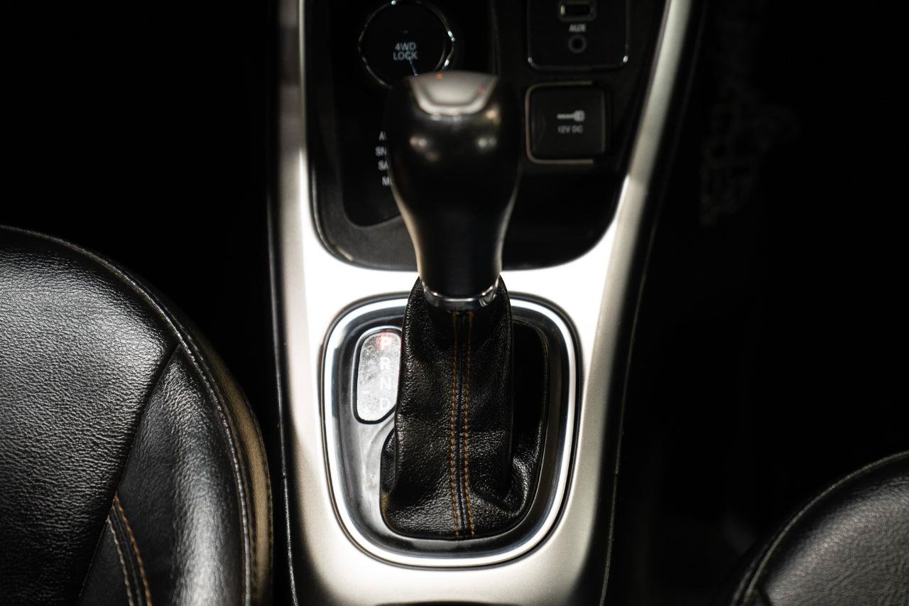 Used 2019 Jeep Compass Latitude w/ Cold Weather Group AWD/4WD image 31