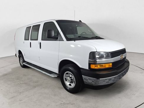 Used 2024 Chevrolet Express 2500 w/ Driver Convenience Package RWD image 7