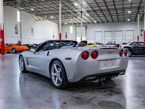 Used 2005 Chevrolet Corvette Convertible w/ Preferred Equipment Group RWD image 4