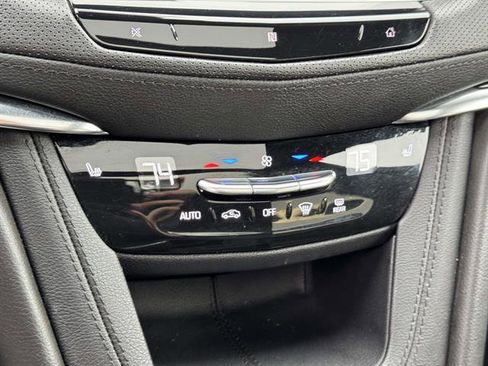 Used 2021 Cadillac XT6 Luxury image 20