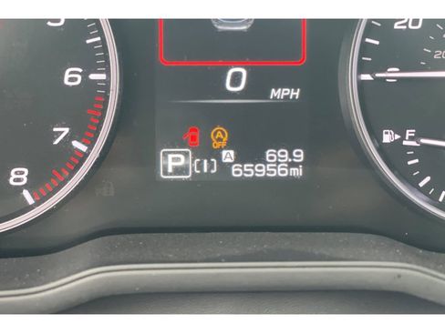 Certified 2024 Subaru Crosstrek 2.0i Premium w/ Popular Package #4 AWD/4WD image 40