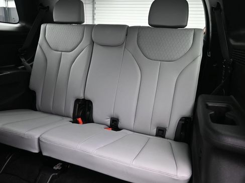 Used 2022 Hyundai Palisade SEL w/ Premium Package FWD image 13