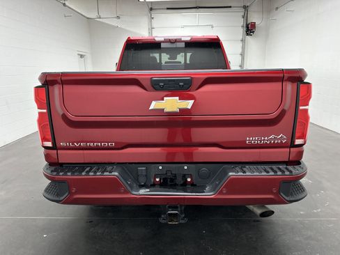Used 2024 Chevrolet Silverado 2500 High Country w/ Technology Package image 10