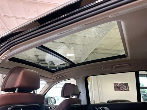 Used 2023 BMW X7 xDrive40i AWD/4WD image 35