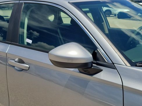Used 2023 Honda Civic LX image 8