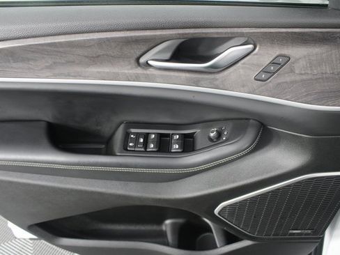 Used 2022 Jeep Grand Cherokee Limited 4xe image 14