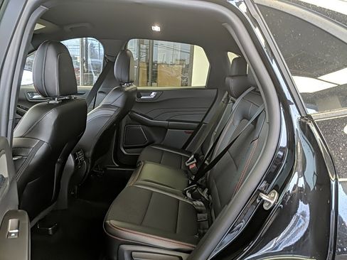 Used 2025 Ford Escape ST-Line w/ Cold Weather Package image 13