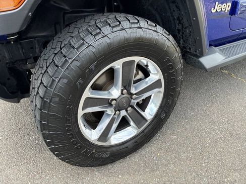 Certified 2019 Jeep Wrangler Unlimited Sahara w/ Cold Weather Group image 6