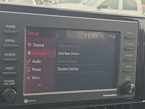 Used 2021 Toyota RAV4 XLE w/ Convenience Package FWD image 16