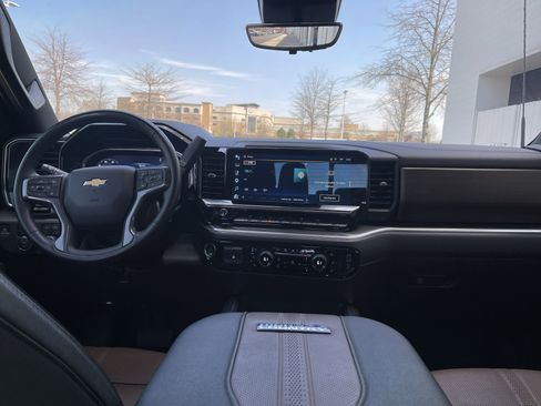 Used 2024 Chevrolet Silverado 2500 High Country w/ High Country Premium Package image 29