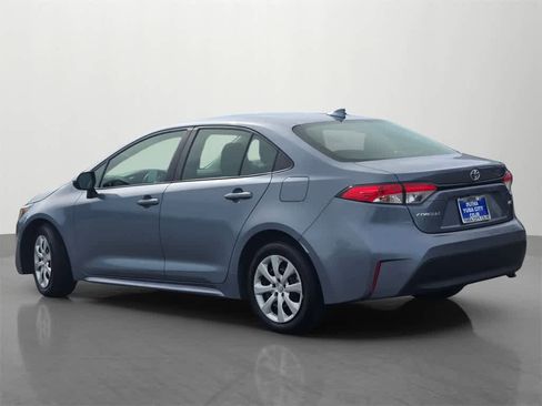 Used 2023 Toyota Corolla LE image 4