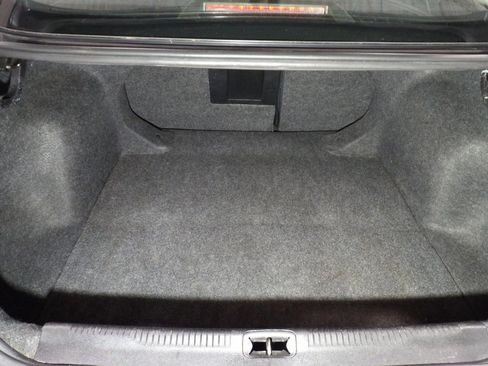 Used 2016 Chrysler 200 Limited image 6