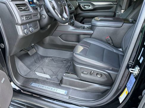 Used 2024 Chevrolet Tahoe RST w/ Luxury Package RWD image 9