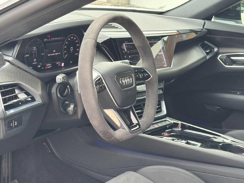 Used 2024 Audi e-tron GT Premium Plus AWD/4WD image 15