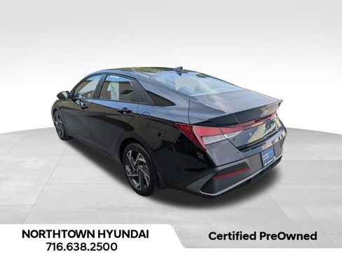 Used 2025 Hyundai Elantra Sport FWD image 4