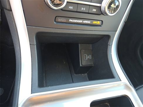 Used 2024 Ford Edge SEL image 19