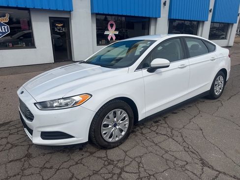 Used 2014 Ford Fusion S image 1