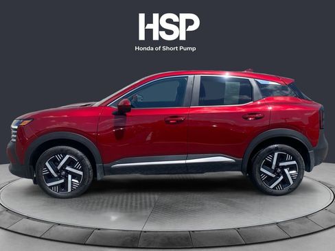 Used 2025 Nissan Kicks SV w/ Illumination Package FWD image 2