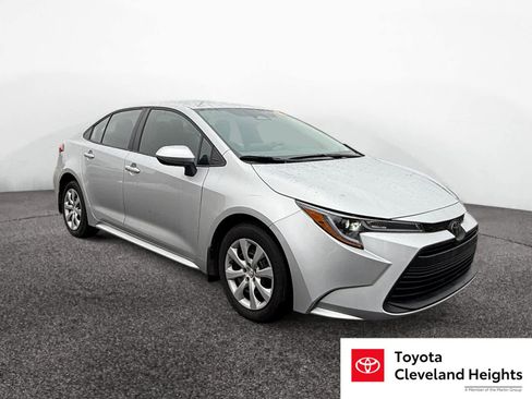 Used 2023 Toyota Corolla LE w/ Carpet Mat Package (TMS) image 7