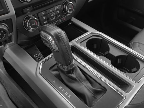 Used 2018 Ford F150 Lariat image 17