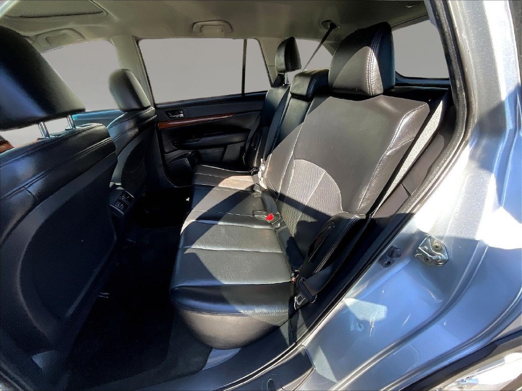 Used 2014 Subaru Outback 2.5i Limited AWD/4WD image 18