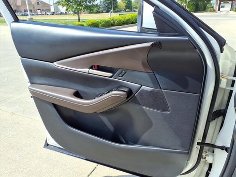 Used 2022 MAZDA CX-30 AWD 2.5 S w/ Premium Package image 22