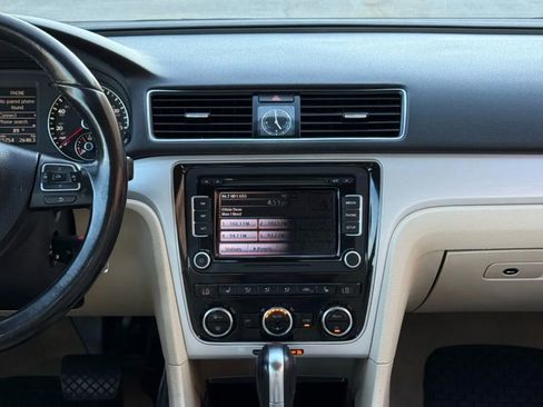 Used 2012 Volkswagen Passat 2.5 SE image 22