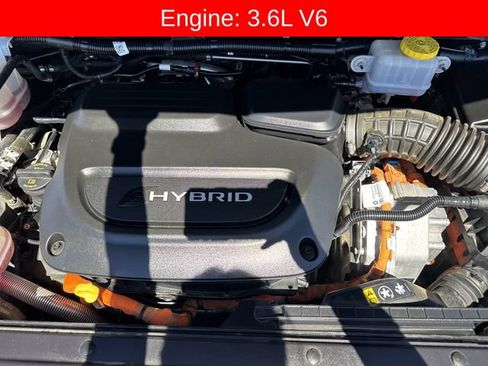 Used 2023 Chrysler Pacifica Limited FWD image 29