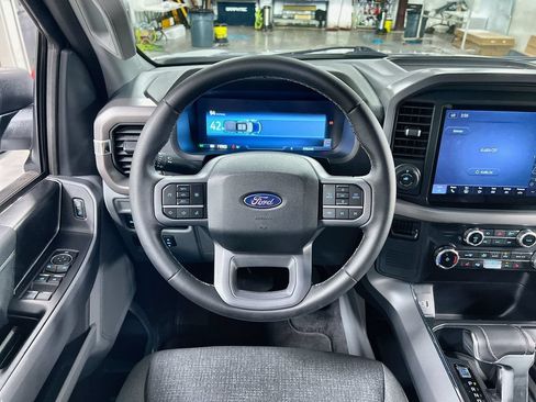 Used 2025 Ford F150 Lightning XLT AWD/4WD image 19