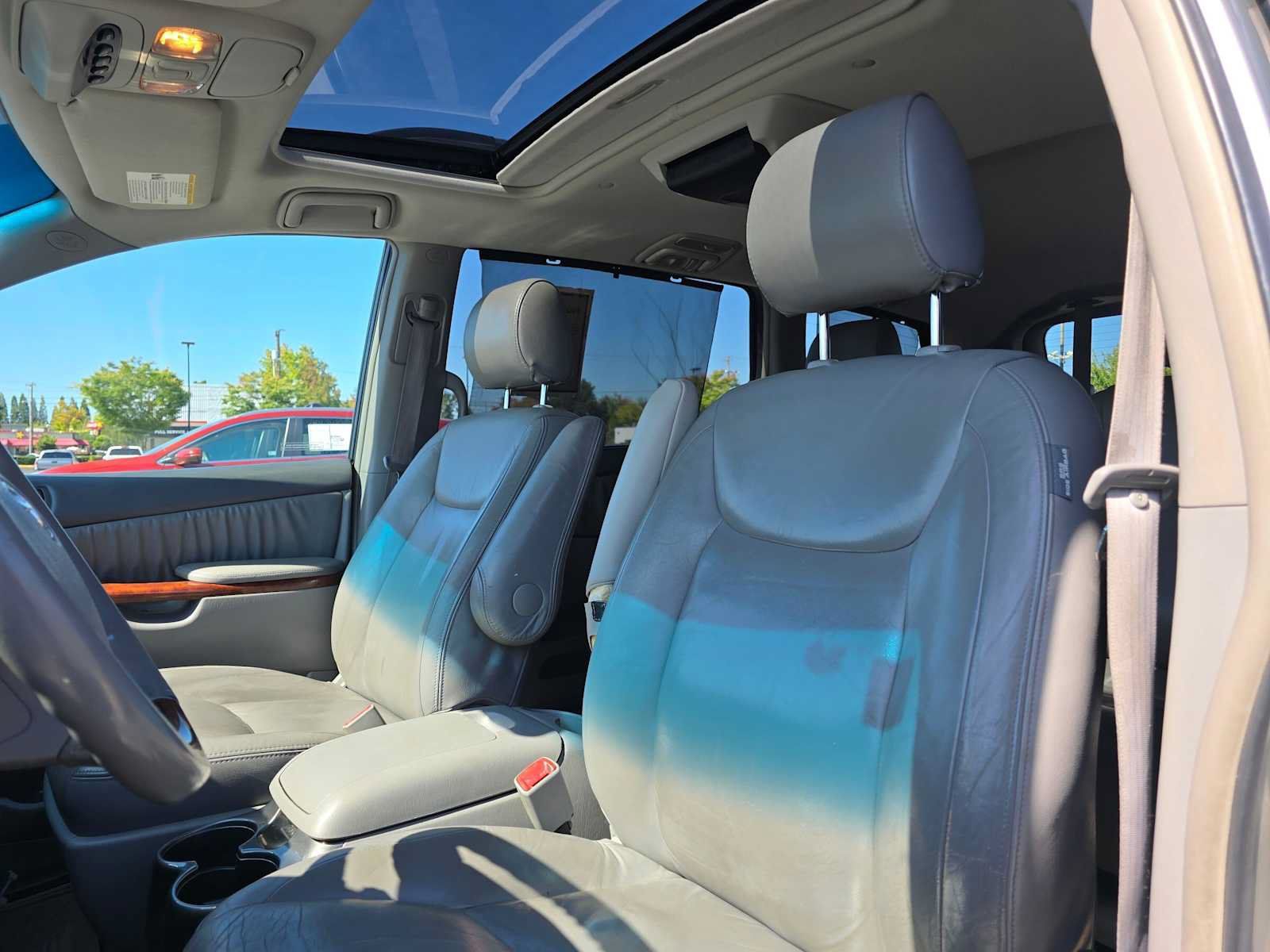 Used 2005 Toyota Sienna XLE Limited w/ XLE Limited Pkg 1 FWD image 25