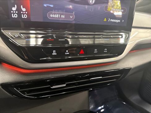 Used 2023 Volkswagen ID.4 Pro S Plus RWD image 18