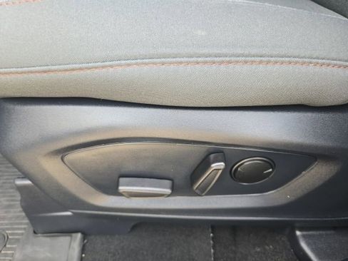 Used 2025 Ford Explorer Active image 8