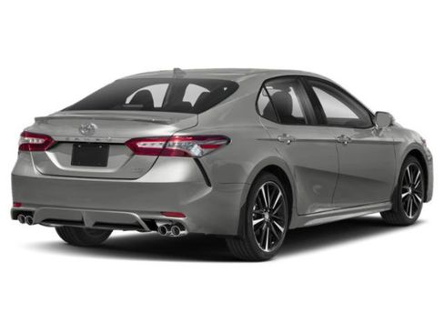 Used 2019 Toyota Camry XSE FWD image 5
